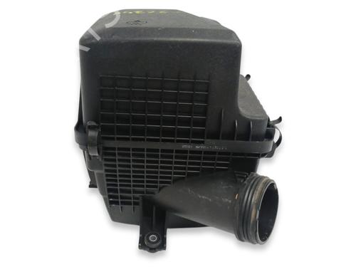 Used Air filter box HYUNDAI H350 Van 2.5 CRDI (150 hp) 21052232