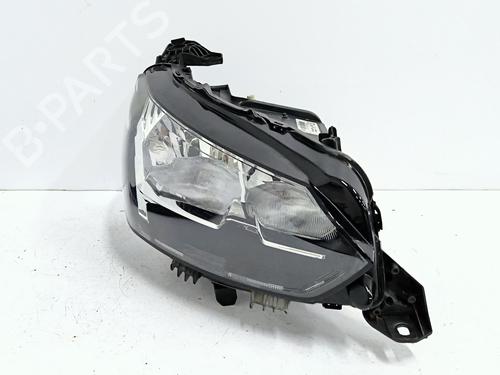 Used Right headlight Right headlight PEUGEOT 208 II (UB_, UP_, UW_, UJ_) 1.5 BlueHDI 100 (102 hp) 31696304 31696304