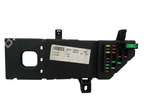 Used Fuse box OPEL VECTRA C GTS (Z02) 1.9 CDTI (F68) (120 hp) 23576090