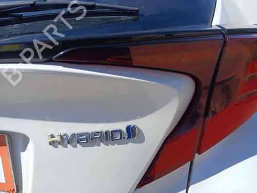 Used Right tailgate light Right tailgate light TOYOTA C-HR (_X1_) 2.0 Hybrid (MAXH10) (184 hp) 33605944 33605944