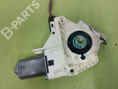 Left rear window motor LAND ROVER DISCOVERY IV (L319) 3.0 TD 4x4 | BP2802402E23 