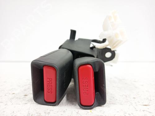 Used Seat buckle Seat buckle TOYOTA COROLLA Saloon (_E21_) 1.8 VVTi Hybrid (ZWE211, MZEA12) (98 hp) 33855861 33855861
