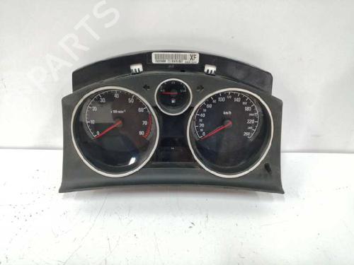 Used Instrument cluster OPEL ZAFIRA / ZAFIRA FAMILY B (A05) 1.6 (M75) (105 hp) 8247573