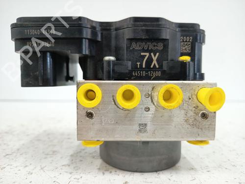 Used ABS pump ABS pump TOYOTA COROLLA Saloon (_E21_) 1.8 VVTi Hybrid (ZWE211, MZEA12) (98 hp) 33204748 33204748