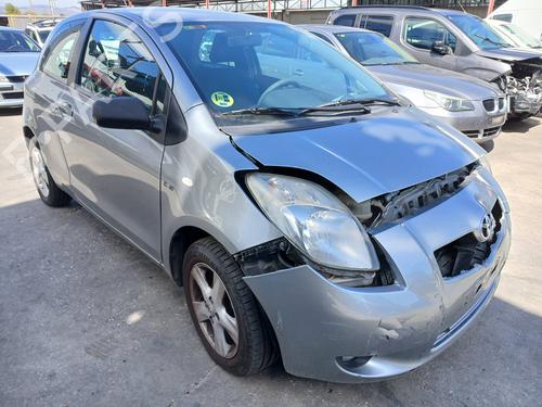 Fuse box TOYOTA YARIS (_P9_) 1.4 D-4D (NLP90_, NLP90R) | BP31124199E1