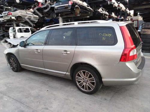 Cockpit VOLVO V70 III (135)  | BP18350870C47 