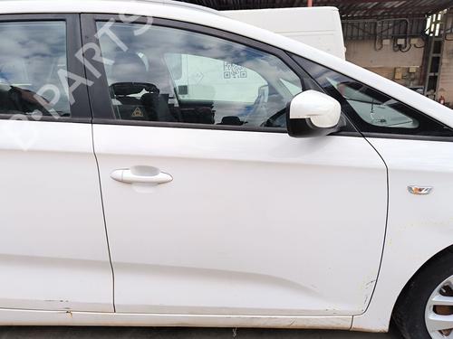 right-front-door-kia-carens-iv-2013-35752312 main image