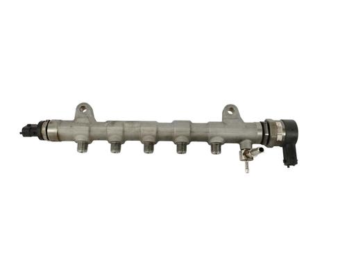 Used Injection rail HYUNDAI TUCSON (TL, TLE) 1.7 CRDi (116 hp) 13918912