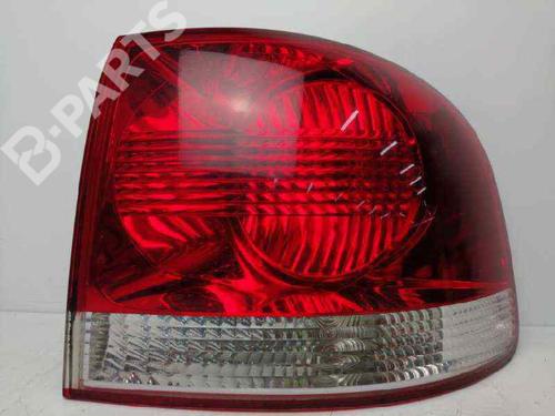 Used Right taillight VW TOUAREG (7LA, 7L6, 7L7) [2002-2013]  5619519