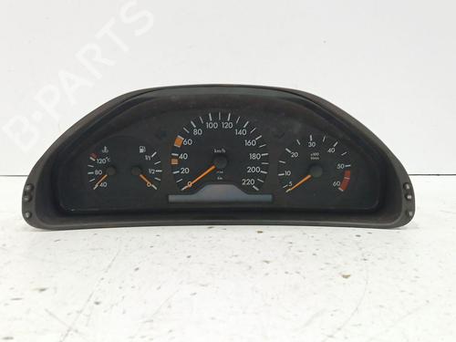 Used Instrument cluster MERCEDES-BENZ E-CLASS (W210) E 300 D (210.020) (136 hp) 30614903