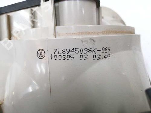 Right taillight VW TOUAREG (7LA, 7L6, 7L7) 3.0 V6 TDI | BP9173178C35 