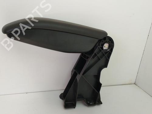 Used Armrest / Center console Armrest / Center console CITROËN C-ELYSEE (DD_) 1.5 BlueHDi 100 (102 hp) 33704381 33704381
