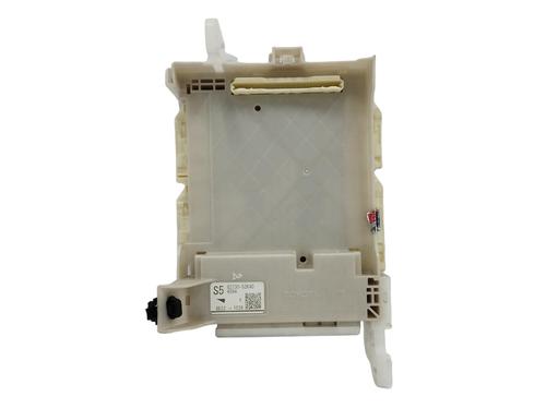 Used Electronic module TOYOTA YARIS (_P13_) 1.5 Hybrid (NHP130_, NHP130) (101 hp) 16730277