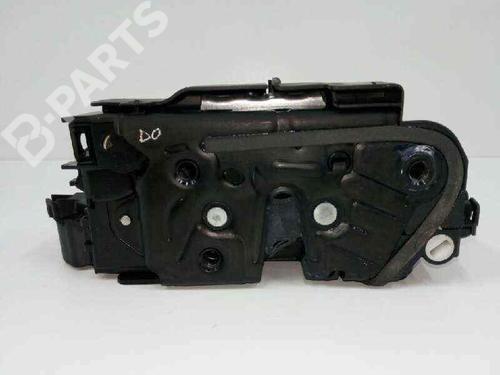 Cerradura puerta trasera izquierda VW POLO VI (AW1, BZ1, AE1) 1.0 TSI (95 hp) 4908550