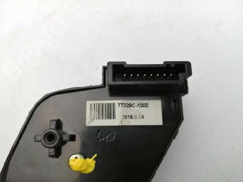 Steering wheel controls MERCEDES-BENZ M-CLASS (W164) ML 350 CDI 4-matic (164.122) | BP7012180E15 