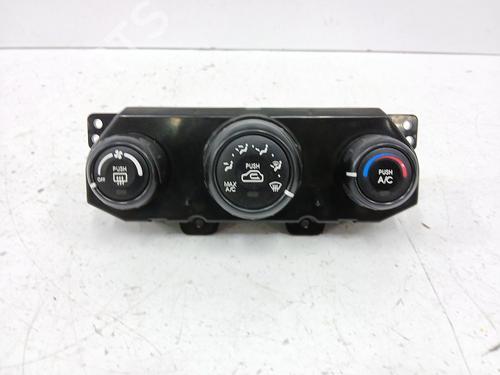 Used Climate control Climate control KIA SPORTAGE II (JE_, KM_) 2.0 i 16V (141 hp) 34440216 34440216