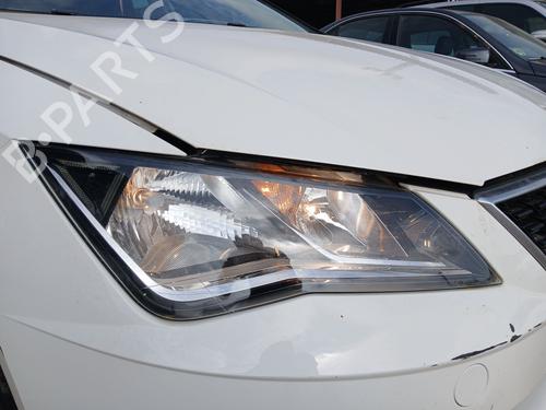 Used Right headlight Right headlight SEAT LEON (5F1) 1.2 TSI (110 hp) 33855882 33855882