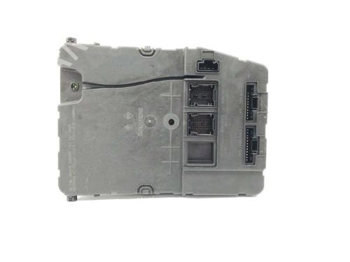 Used Fuse box Fuse box RENAULT MEGANE II (BM0/1_, CM0/1_) 1.5 dCi (BM02, BM13, BM2A, CM02, CM13) (101 hp) 8342218 8342218