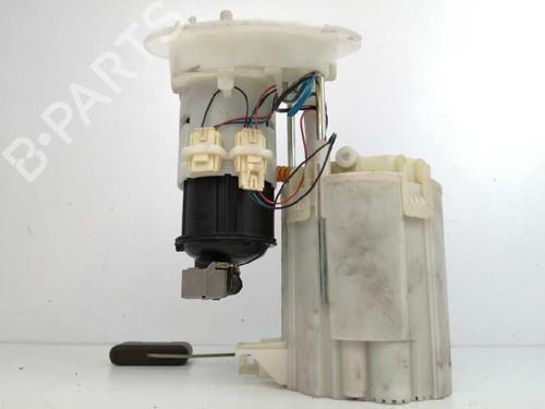 Used Fuel pump Fuel pump AUDI A4 B8 (8K2) 3.2 FSI quattro (265 hp) 7795445 7795445