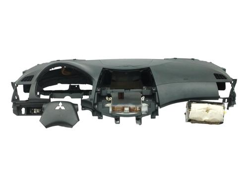 Instrumentbord MITSUBISHI GRANDIS (NA_W) 2.0 DI-D (NA8W) (136 hp) 15965508