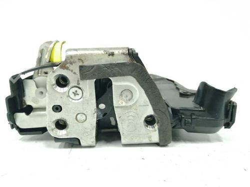 Used Front left lock TOYOTA AURIS (_E15_) 1.4 D-4D (NDE150_, NDE150R) (90 hp) 9060431