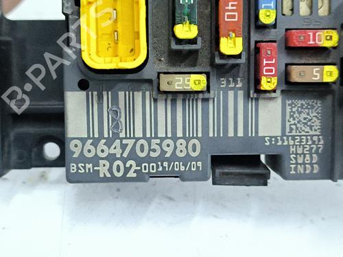 Fuse box CITROËN C5 III (RD_) 1.6 HDi 110 (RD9HZC) | BP40035891E1 - Image 9