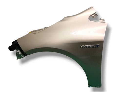 Used Left front fenders TOYOTA COROLLA Saloon (_E21_) 1.8 VVTi Hybrid (ZWE211, MZEA12) (98 hp) 31642657