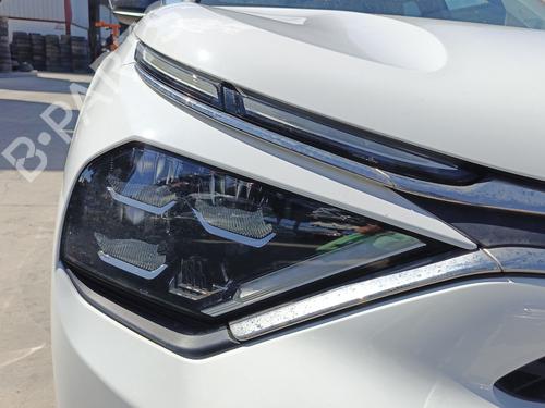 Used Right headlight Right headlight CITROËN C4 III (BA_, BB_, BC_) 1.2 PureTech 130 (BAHNSA, BAHNSB) (130 hp) 33799643 33799643