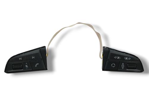 Used Steering wheel controls SEAT IBIZA IV (6J5, 6P1) [2008-2017]  23575769