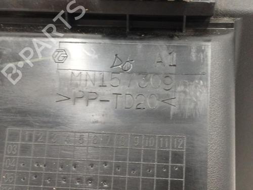 Glove box MITSUBISHI GRANDIS (NA_W) 2.0 DI-D (NA8W) | BP15990637C95 