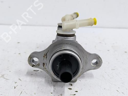 Brake master cylinder KIA K2500 Platform/Chassis (SD) 2.5 D | BP39648518M77 - Image 2
