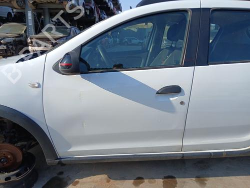 left-front-door-dacia-sandero-ii-2012-36263364 main image
