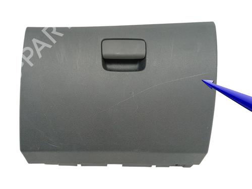 Used Glove box MERCEDES-BENZ A-CLASS (W176) A 200 CDI / d (176.008) (136 hp) 17572663