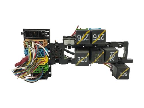 Used Fuse box AUDI 200 C3 Avant (447, 448) 2.2 20V Turbo quattro (220 hp) 17218218