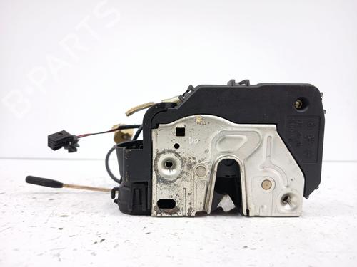 front-right-lock-mercedes-benz-c-class-w203-2000-2001-2002-2003-2004-2005-2006-2007-34611556 main image