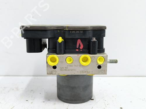 Used ABS pump ABS pump RENAULT CLIO V (B7_) 1.3 TCe 130 (B7MF) (131 hp) 34460633 34460633