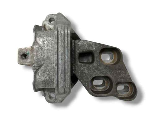 Used Engine mount MERCEDES-BENZ GLA-CLASS (X156) GLA 200 CDI / d (156.908) (136 hp) 23960479