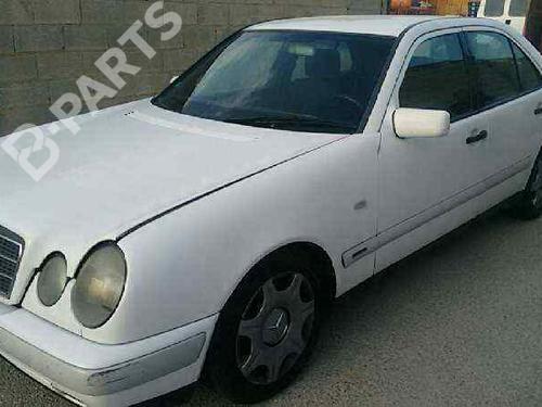 MERCEDES-BENZ E-CLASS (W210)  E 300 Turbo-D (210.025)  96947