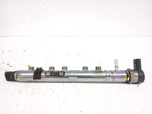 Used Injection rail Injection rail 39614534 39614534