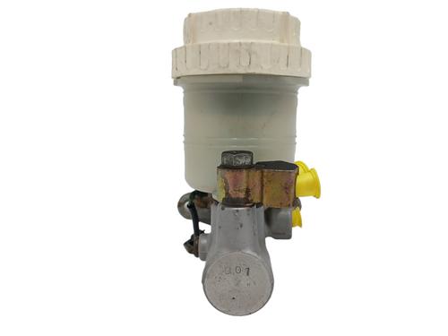 Used Brake master cylinder Brake master cylinder MITSUBISHI PAJERO II (V3_W, V2_W, V4_W, V5_W) [1990-2001] 18545737 18545737