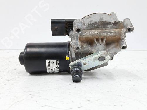 Used Front wiper motor BMW 5 Touring (E61) 520 d (177 hp) 30773929