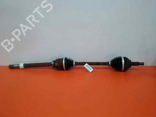 Used Right front driveshaft OPEL VIVARO A Van (X83) [2001-2015]  832877