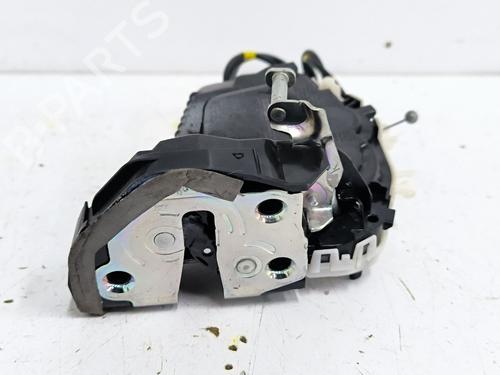 Serratura posteriore destra Serratura posteriore destra TOYOTA YARIS (_P13_) 1.5 Hybrid (NHP130_, NHP130) (101 hp) 37520696 37520696