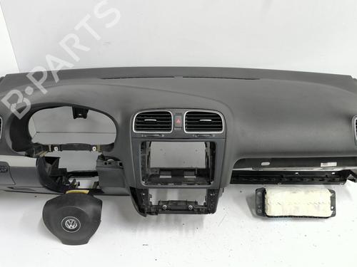 Used Dashboard Dashboard 38230625 38230625