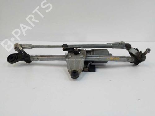 Used Front wiper motor Front wiper motor AUDI A3 Sportback (8VA, 8VF) 1.6 TDI (105 hp) 5825613 5825613