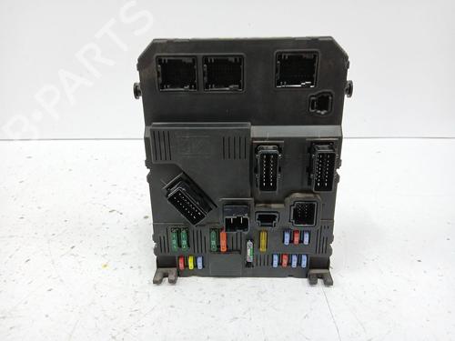 Used Fuse box Fuse box 37442130 37442130