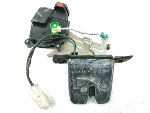 Used Tailgate lock SSANGYONG ACTYON I 2.0 Xdi (141 hp) 8723231