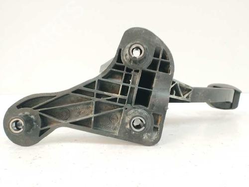 Clutch pedal CITROËN C4 III (BA_, BB_, BC_) BLUEHDI 110 (BBYHSA) | BP12441939I13 