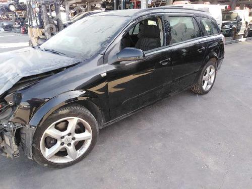 Right taillight OPEL ASTRA H Estate (A04) 1.9 CDTI 16V (L35) | BP9493986C35 