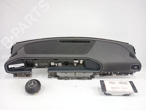Instrumentbræt Instrumentbræt MERCEDES-BENZ GLE (V167) GLE 300 d 4-matic (167.109) (269 hp) 34704380 34704380